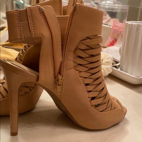 Heels - Picture 2 of 2